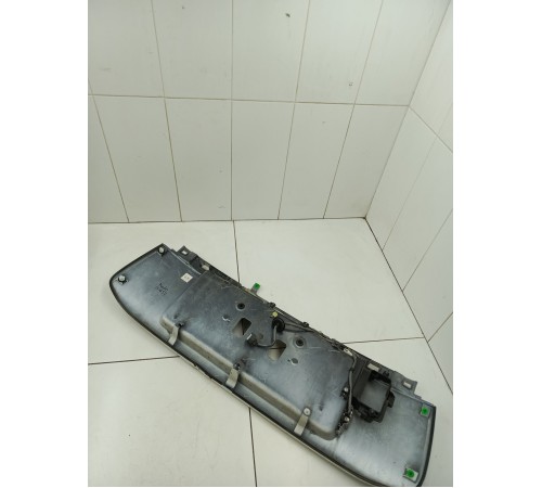 Накладка крышки багажника