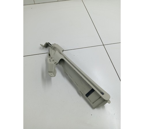 Кронштейн полки багажника левый