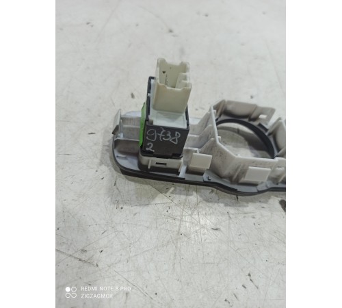 Кнопка корректора фар