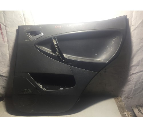 Обшивка двери задней правой