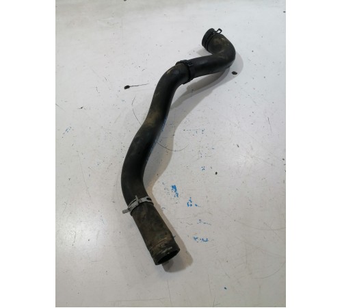 Патрубок системы охлаждения