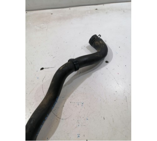 Патрубок системы охлаждения