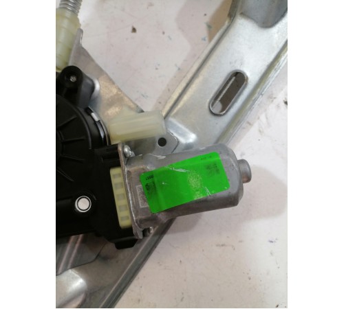 Стеклоподьемник передний правый