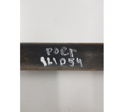 Поперечное крепление топливного бака