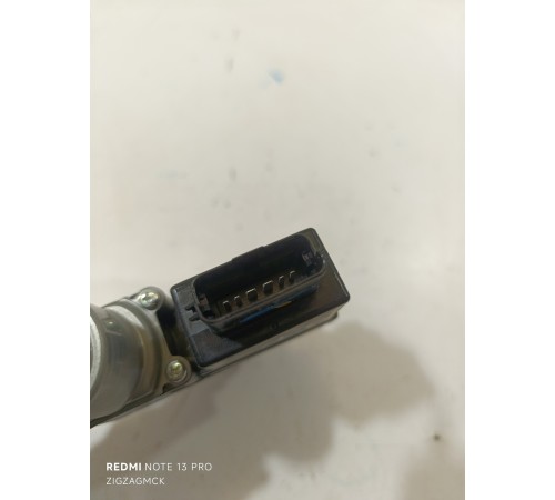 Моторчик стеклоподъемника задний правый