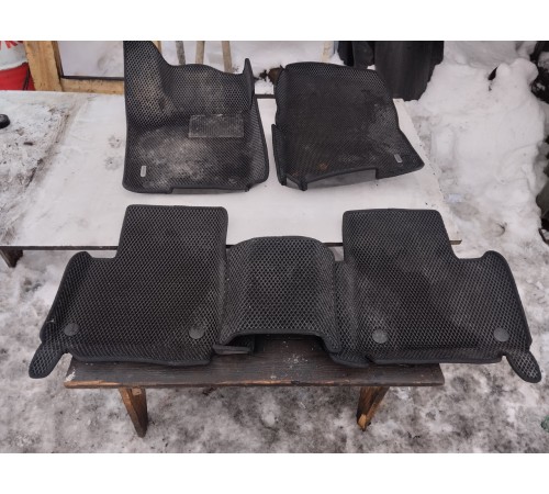Комплект ковриков салона