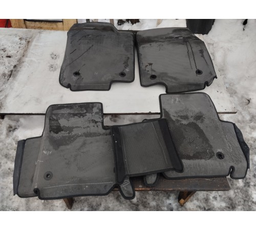 Комплект ковриков салона