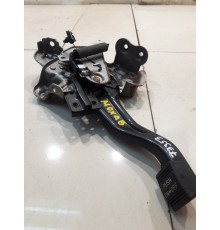 Педаль стояночного тормоза