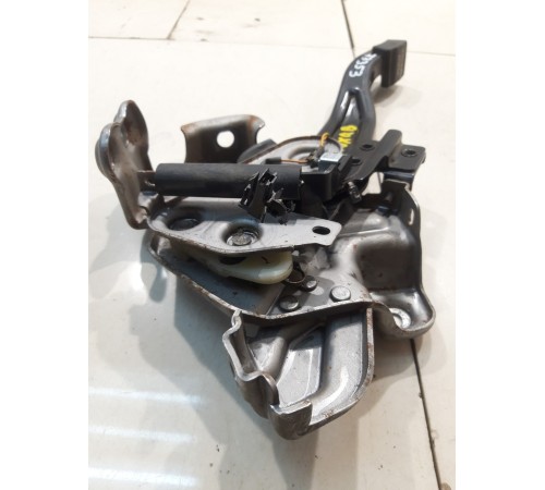 Педаль стояночного тормоза