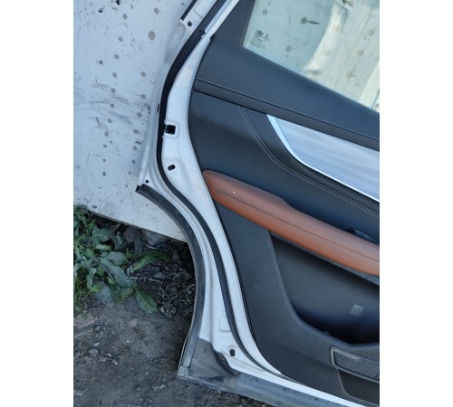 Дверь задняя левая