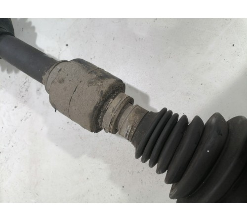 Привод (полуось) передний правый
