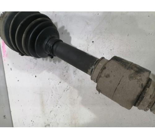 Привод (полуось) передний правый