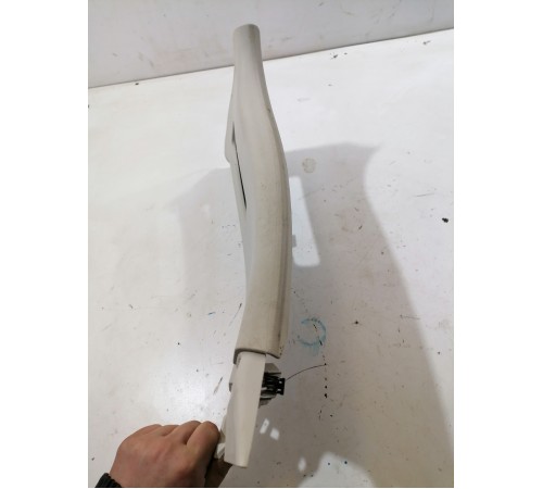 Обшивка центральной стойки левая верхняя 