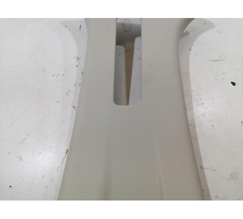 Обшивка центральной стойки левая верхняя 