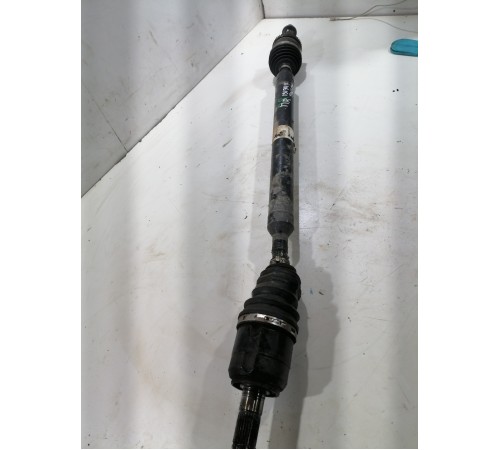 Полуось (привод) передний правый