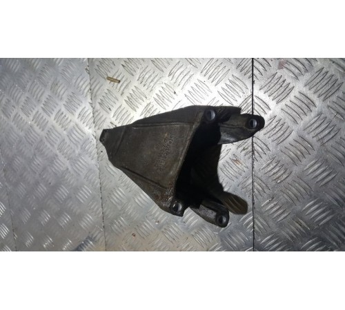 Кронштейн двигателя перед. лев.