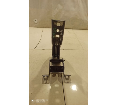 Петля дополнительная передняя крышки вещевого отсека