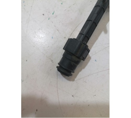 Трубка двигателя