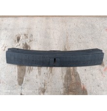 Накладка задней панели замка багажника