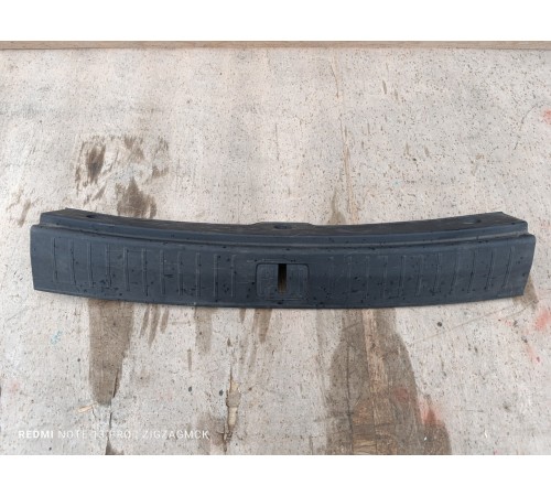 Накладка задней панели замка багажника