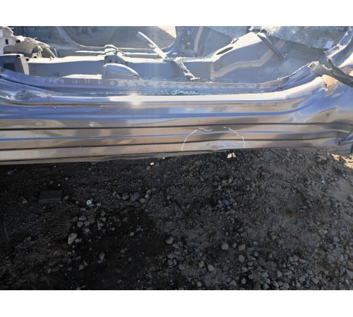 Порог передний правый