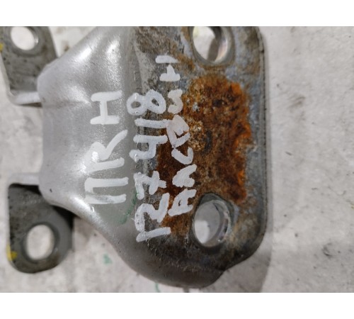 Петля двери передняя правая нижняя