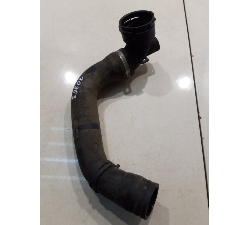 Патрубок системы охлаждения