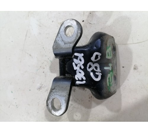 Петля двери задняя левая верхняя