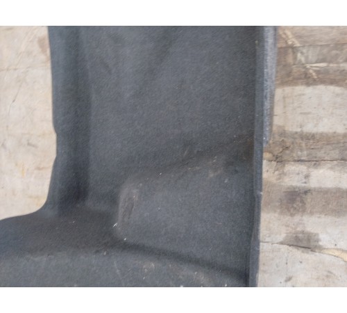 Обшивка багажника правая