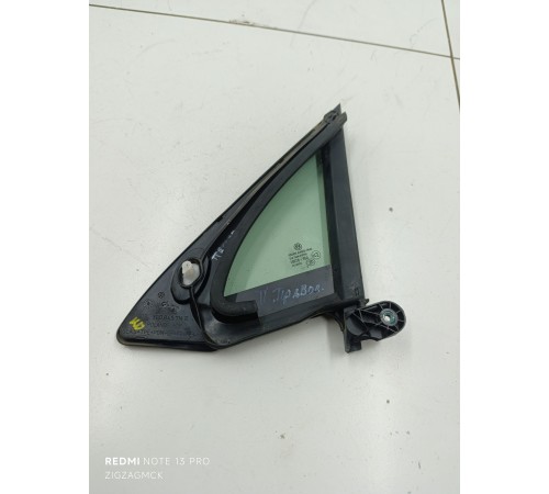 Глухое стекло двери переднее правое