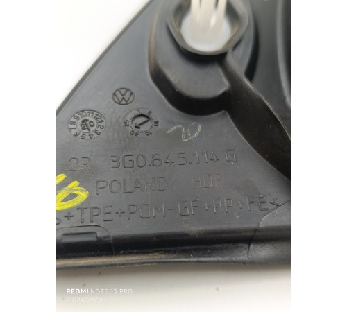 Глухое стекло двери переднее правое