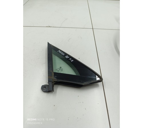 Глухое стекло двери переднее правое