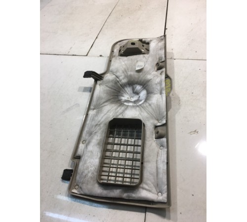 Накладка салона (правая)