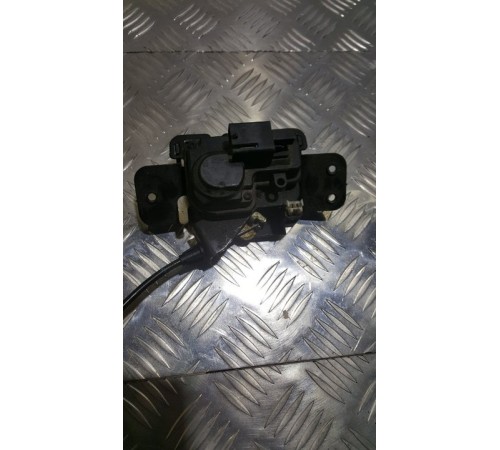 Замок багажника