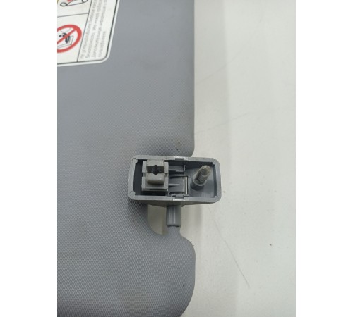 Козырек солнцезащитный правый