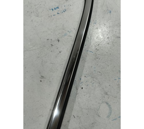 Молдинг стекла задний левый