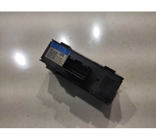 Кнопка корректировки света фар