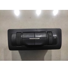 Кнопка корректировки света фар