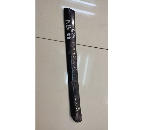 Накладка передней решётки бампера (левая, верхняя)