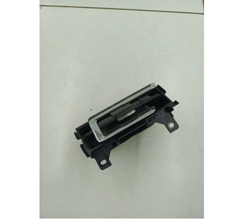 Воздушный дефлектор передний левый