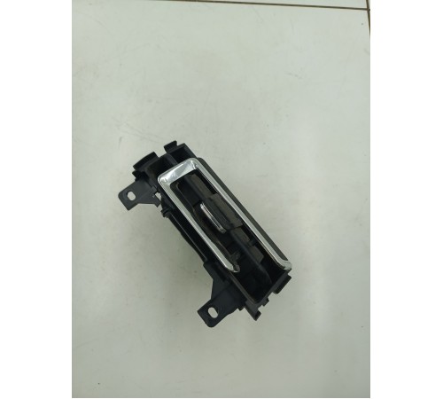 Воздушный дефлектор передний левый