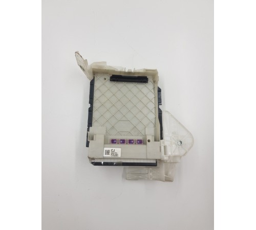 Блок предохранителей салонный