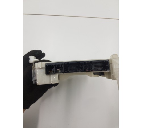 Блок предохранителей салонный