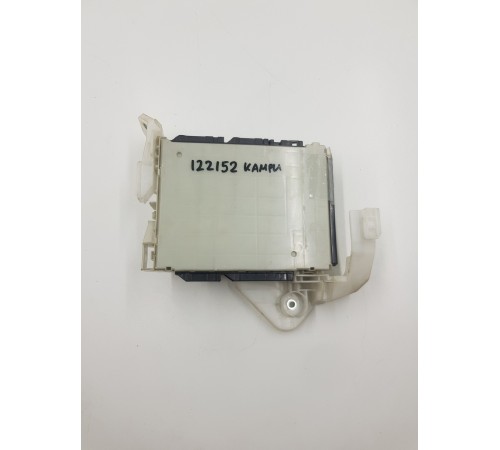 Блок предохранителей салонный