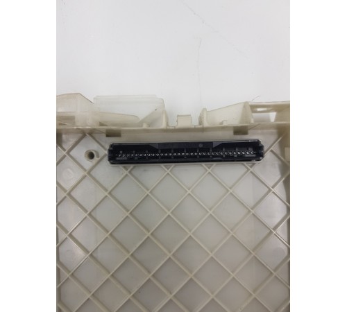 Блок предохранителей салонный