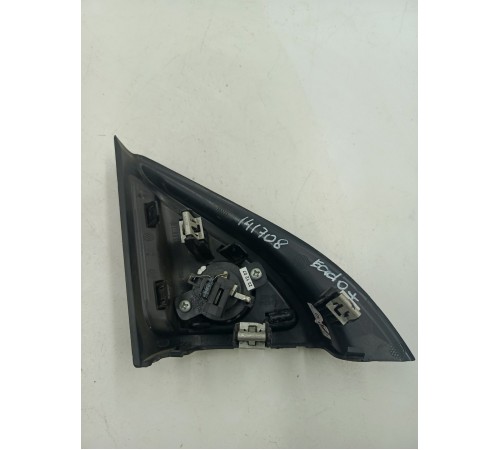 Угол двери передний правый внутренний с динамиком