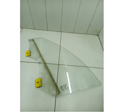 Стекло двери переднее левое
