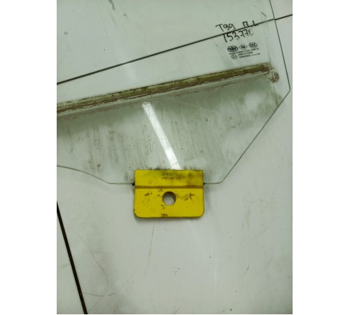 Стекло двери переднее левое