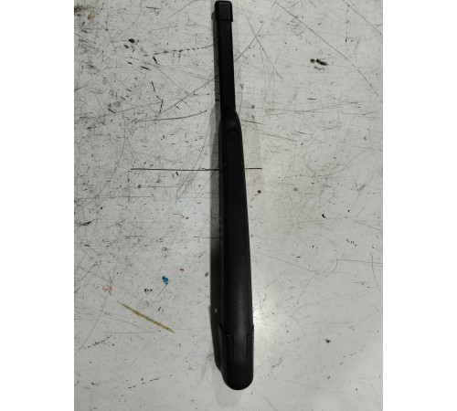 Поводок заднего стеклоочистителя