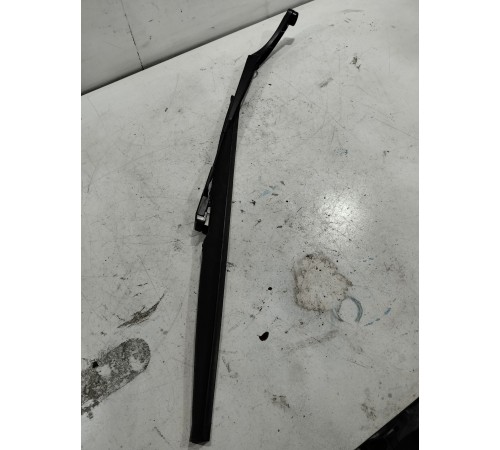 Поводок стеклоочистителя левый